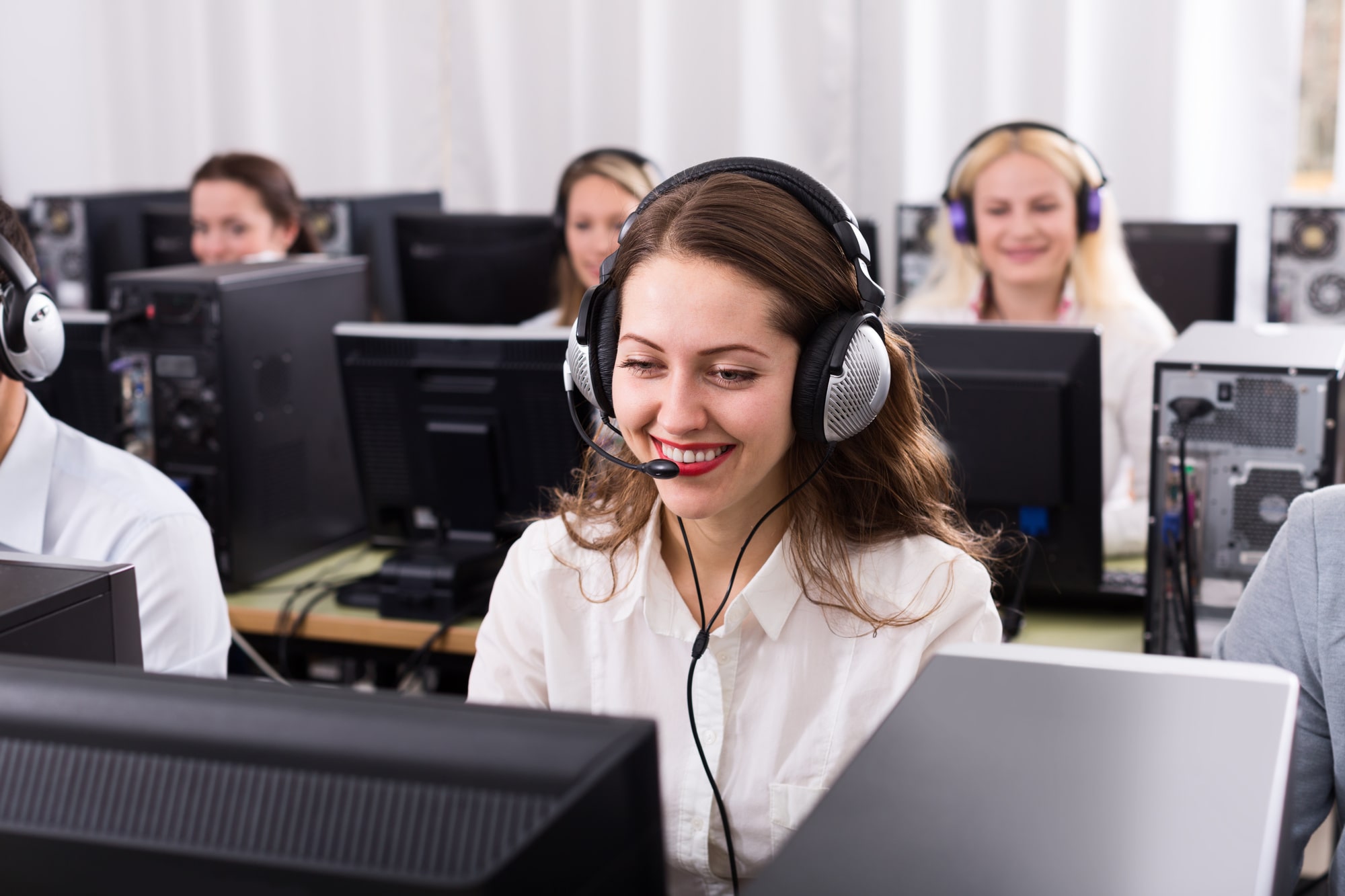 How a Customer Service Help Desk Can Benefit Your Business